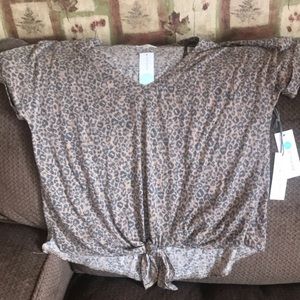 XL Nine Britton Leopard Print T